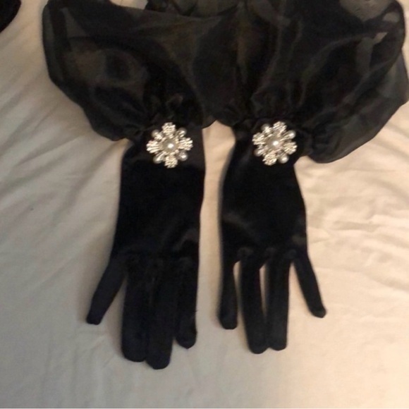 White House Black Market Silver Pearl Floral Shoe Clips Set - Picture 3 of 9
